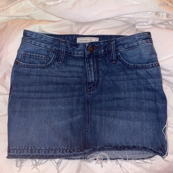 Abercrombie & Fitch skirt - Picture 2 of 2
